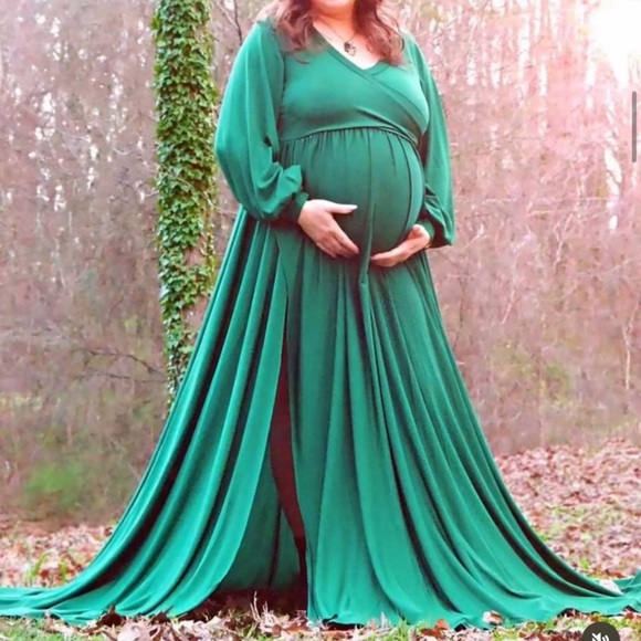 Maternity Shoot Dress (Mother Nature) Green Flowing - Picture 1 of 1
